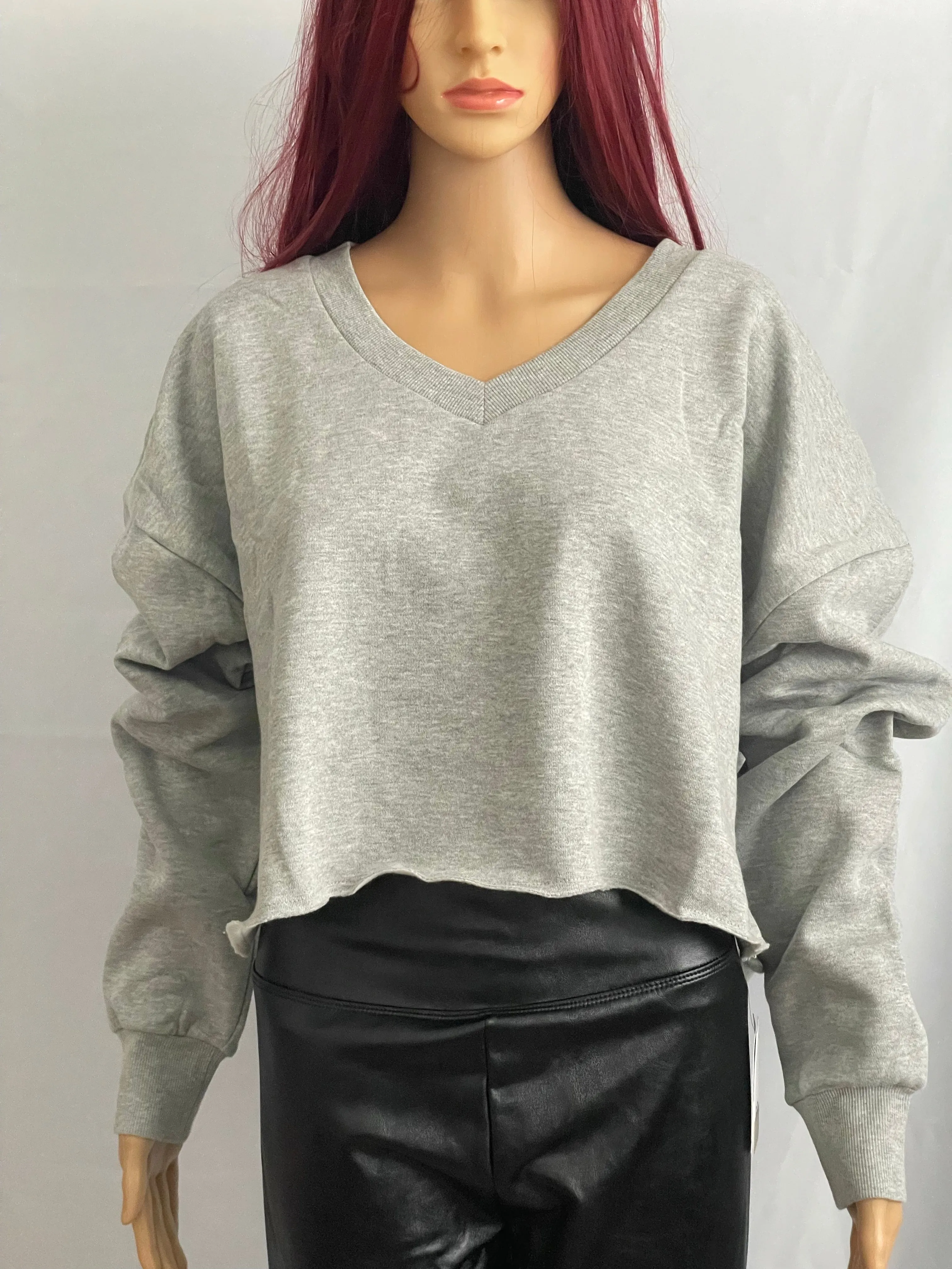 Crop V-Neck Sweatshirt BP.