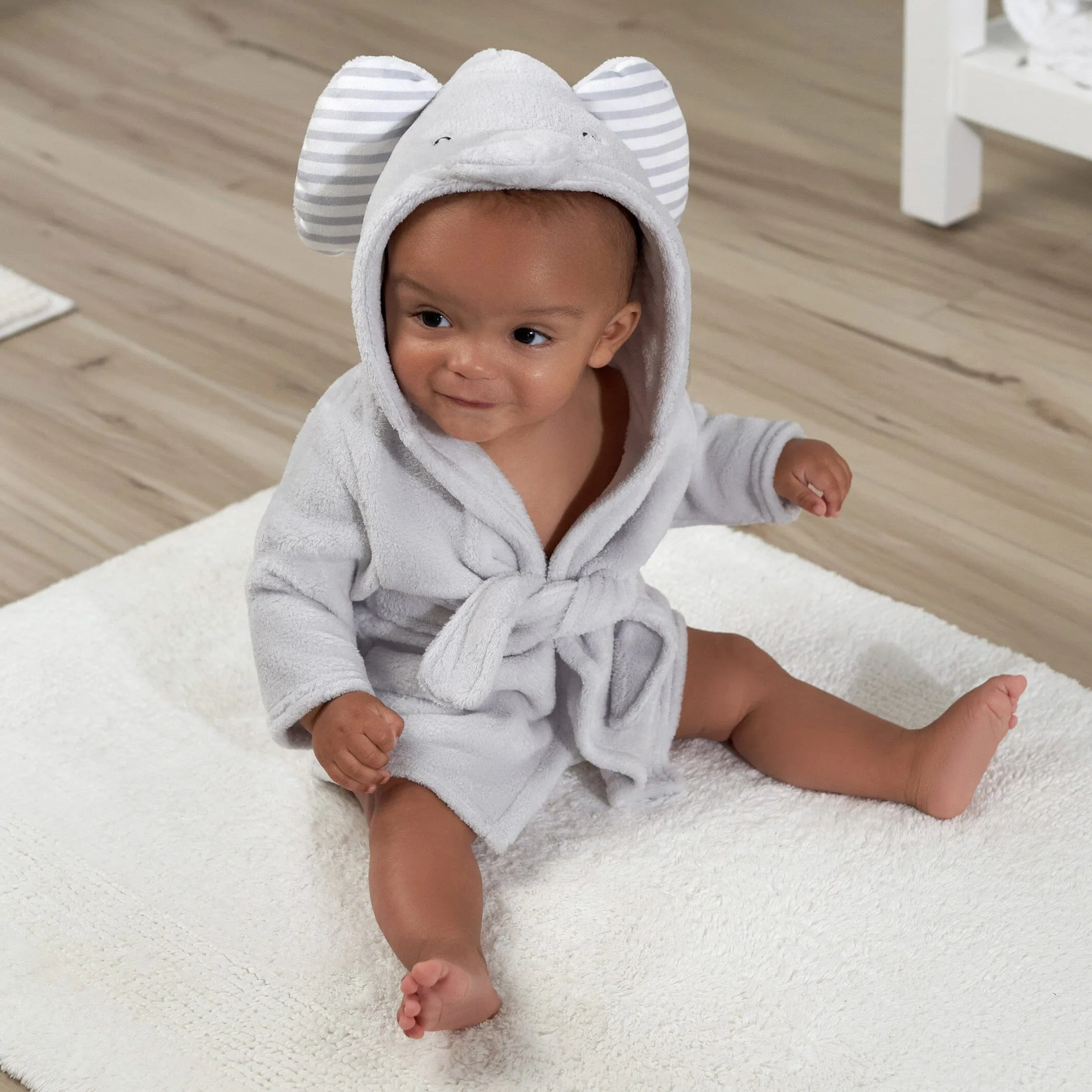 Embroidered Baby Neutral Elephant Robe